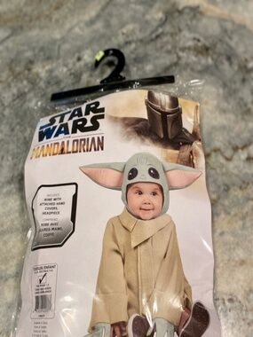 Baby Yoda Costume (Grogu)